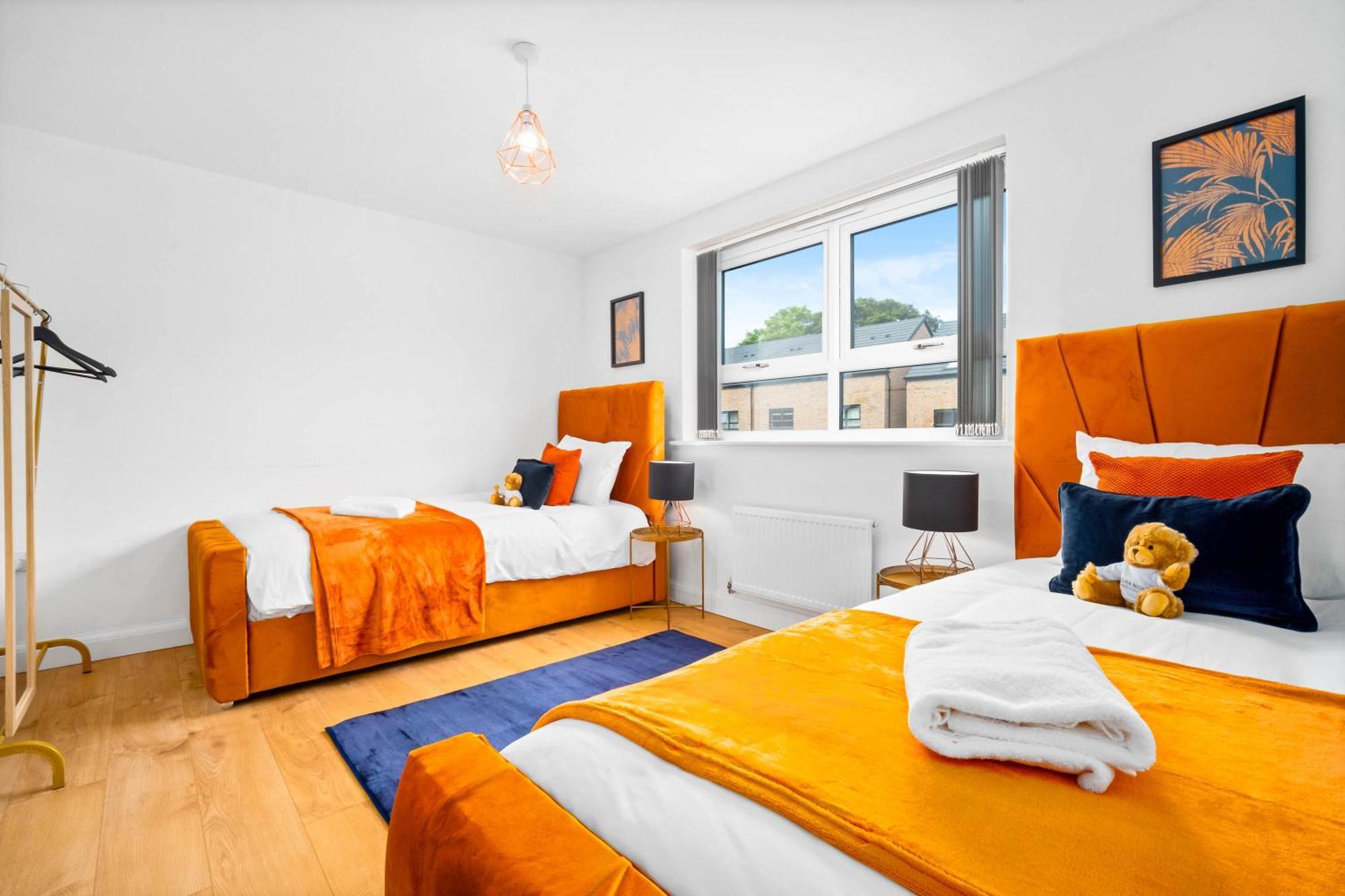 Luxury City Centre 5 Bed House With En-Suite, Bbq, On-Site Parking By Azura Nights バーミンガム エクステリア 写真