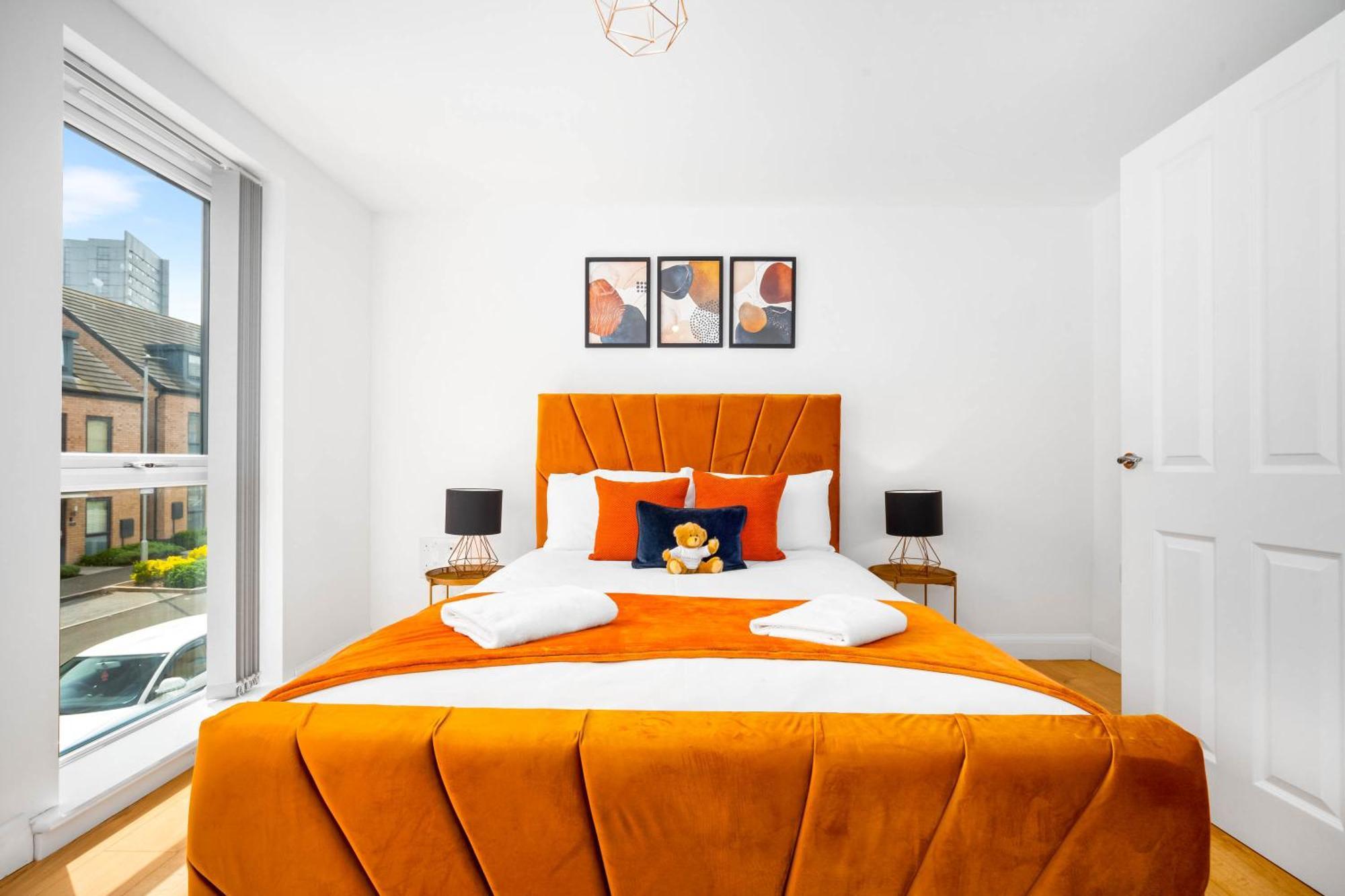 Luxury City Centre 5 Bed House With En-Suite, Bbq, On-Site Parking By Azura Nights バーミンガム エクステリア 写真