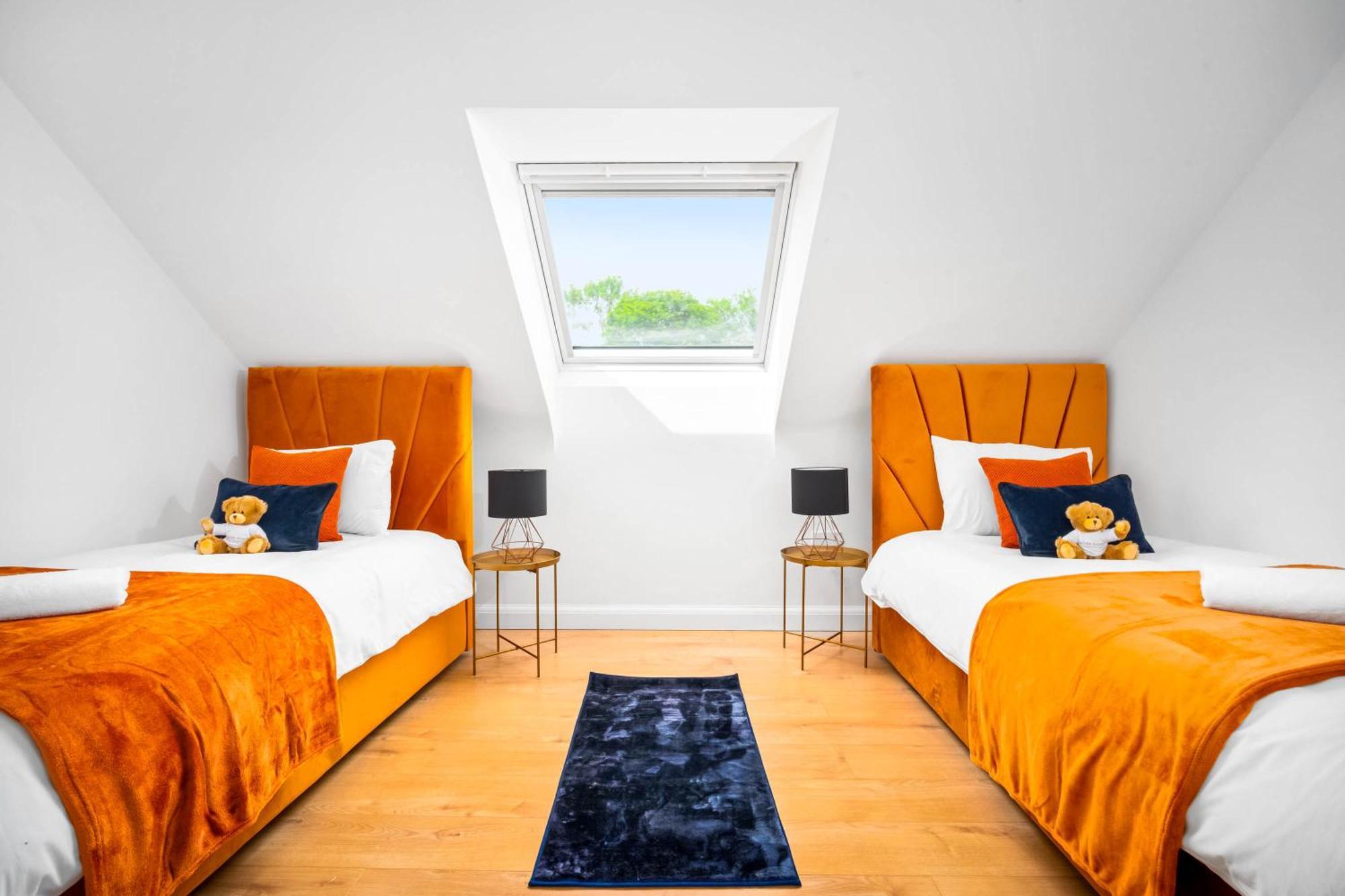 Luxury City Centre 5 Bed House With En-Suite, Bbq, On-Site Parking By Azura Nights バーミンガム エクステリア 写真